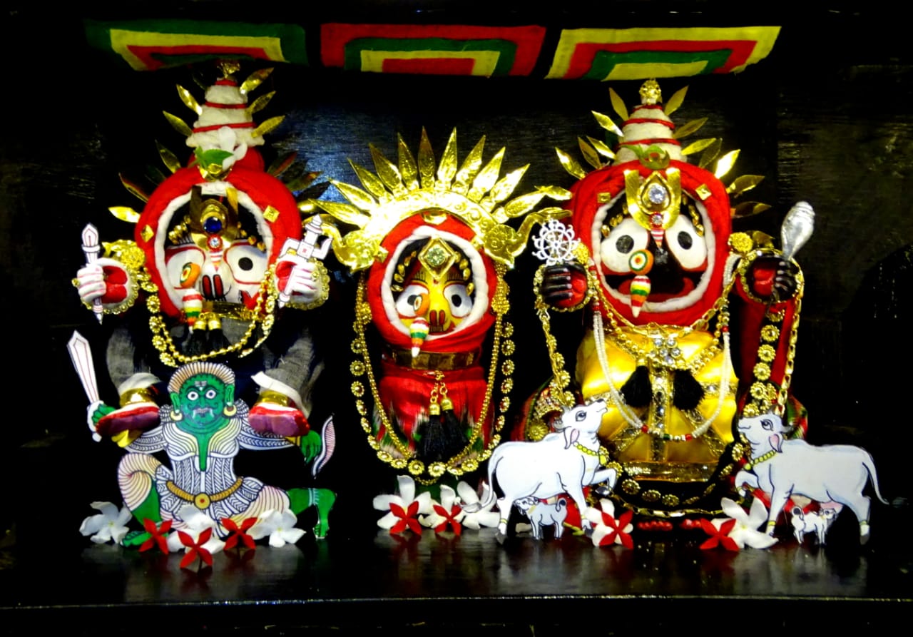 Pralambāsura Badha Beśa — Balabhadra with the slain Pralamba